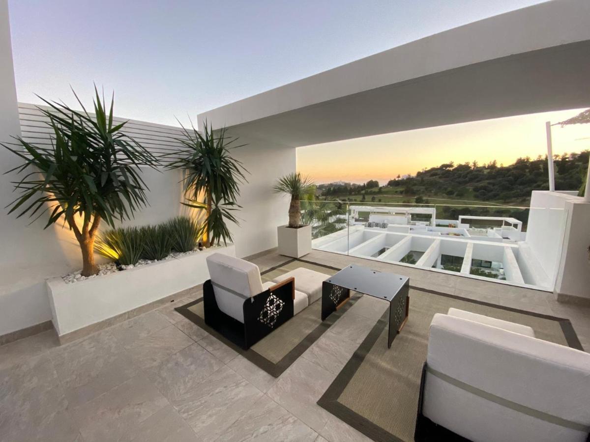 Siempre Mas Penthouse Atalaya Hills Golf Marbella 2 Large Bedrooms 4 Guests Estepona Exterior foto