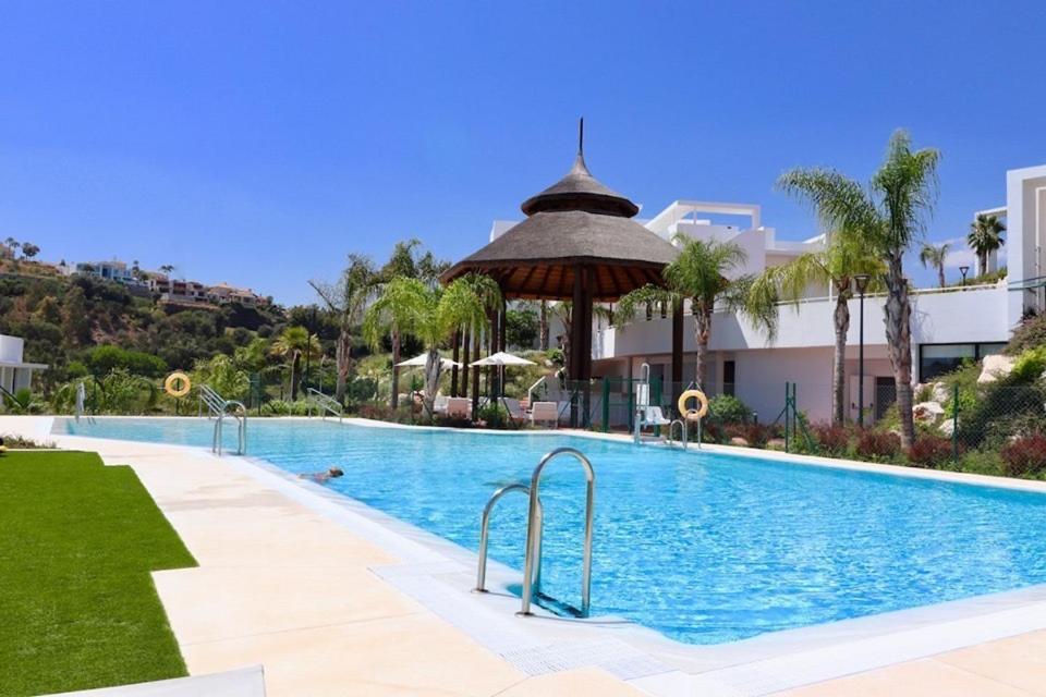 Siempre Mas Penthouse Atalaya Hills Golf Marbella 2 Large Bedrooms 4 Guests Estepona Exterior foto